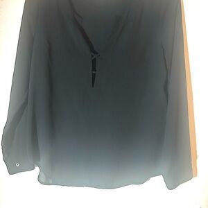 Express Womens Large Black Mom Core V Neck Top